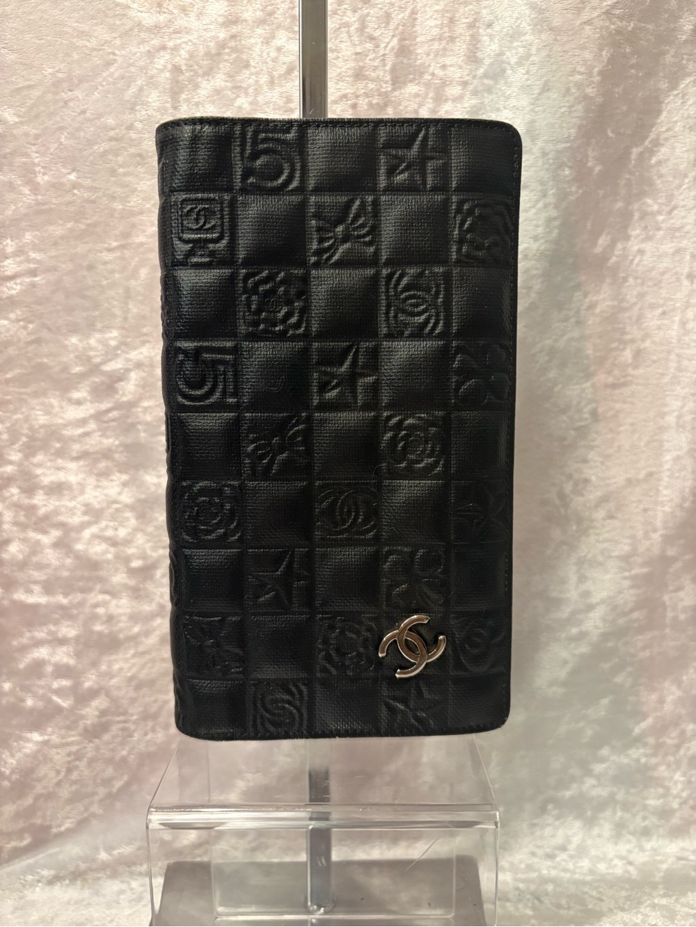 Chanel Icon Line Embossed Bi-Fold Long Wallet Black/White COA